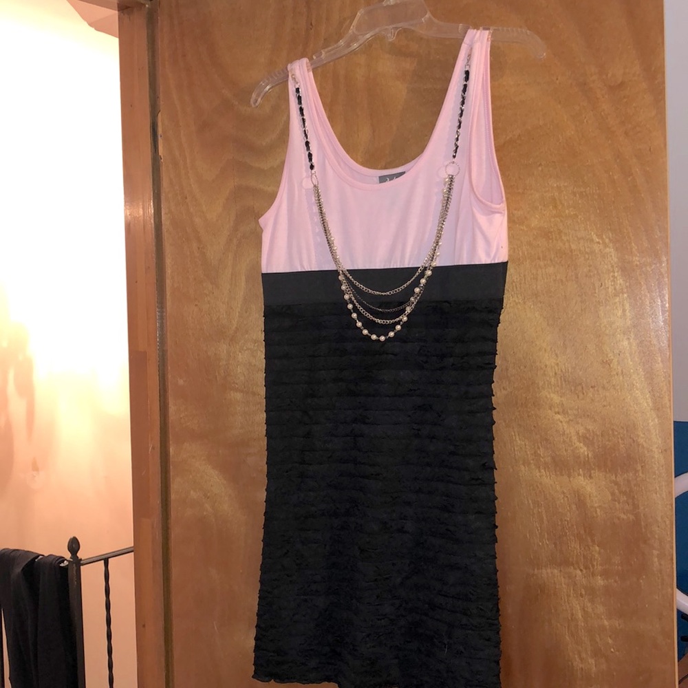 VINTAGE DOTS Ruffle Dress Size M